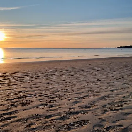 Holiday home Au Pied De La Dune, Acces Prive A La Saint-Georges-de-Didonne